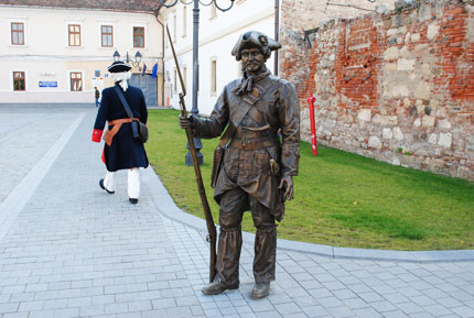 стражник у монетного двора, Алба Юлия